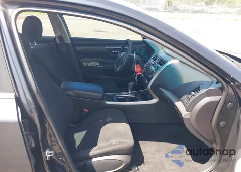 2015 Nissan Altima 2.5 S из США, поврежденный, VIN 1N4AL3AP9FC950105